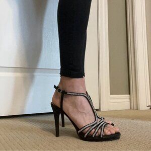 Le Chateau heels size 8